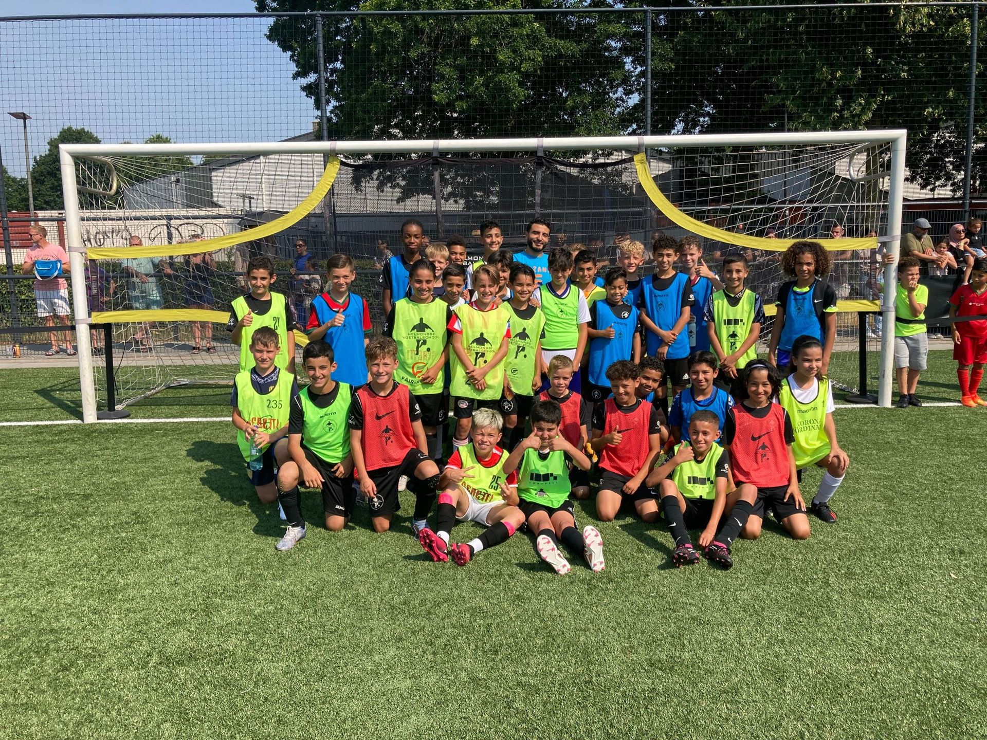 Media Helmondse Voetbalschool